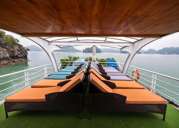 Aqua Cruise Lan Ha Bay  5*