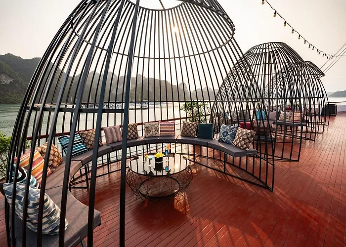 Aqua Cruise Lan Ha Bay 5*
