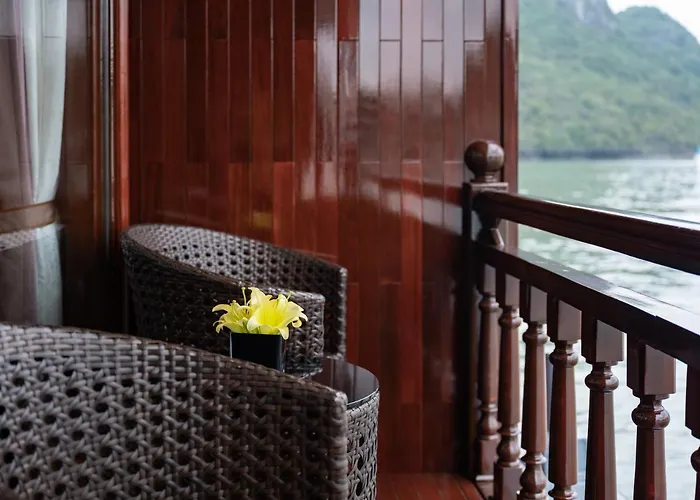 Aqua Cruise Lan Ha Bay  5*