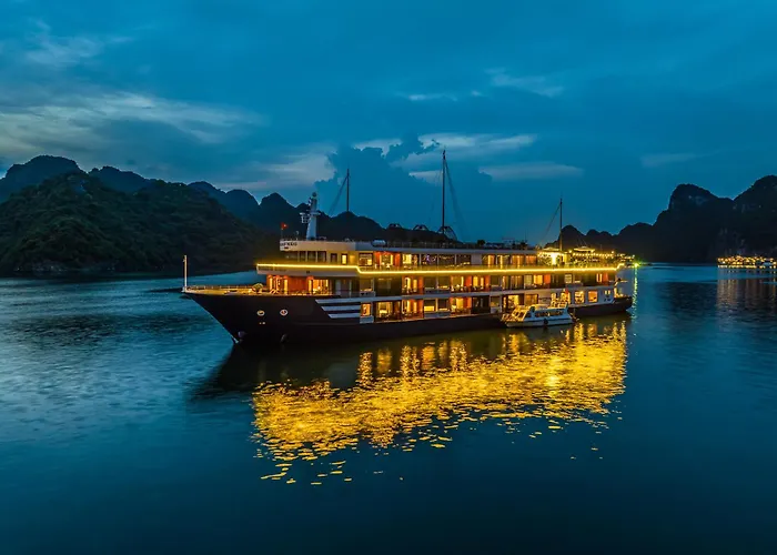 Aqua Cruise Lan Ha Bay  Hạ Long