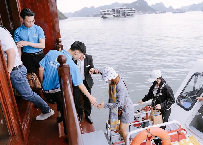 Aqua Cruise Lan Ha Bay
