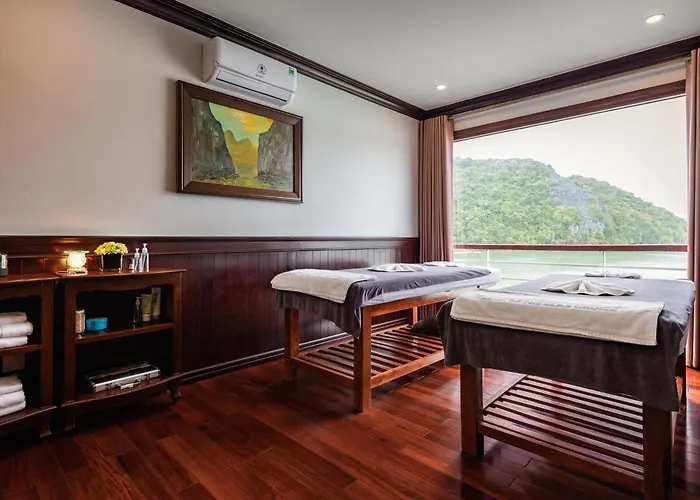 Aqua Cruise Lan Ha Bay Hạ Long