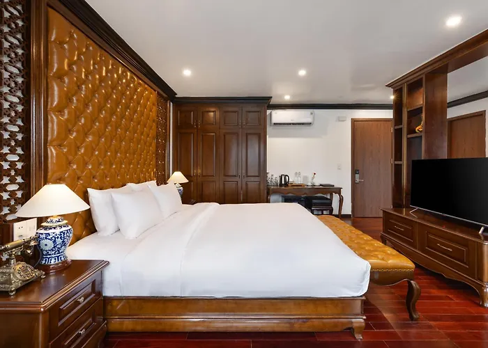 Aqua Cruise Lan Ha Bay 5*