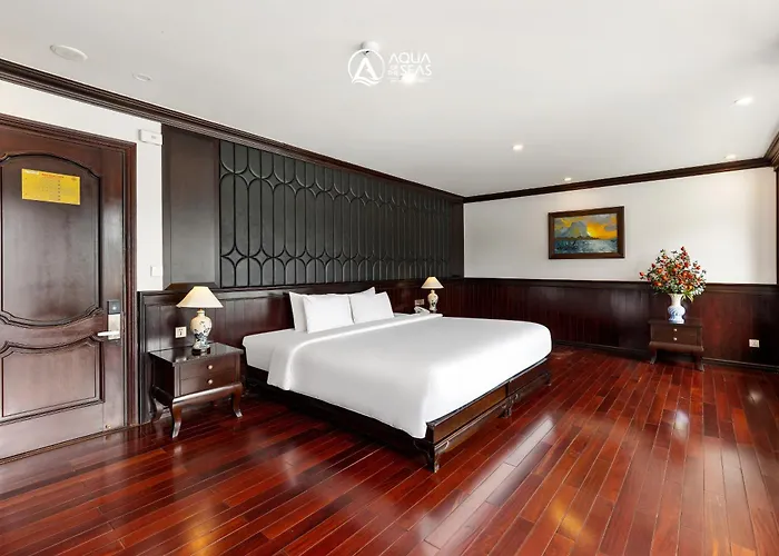 Aqua Cruise Lan Ha Bay  Hạ Long